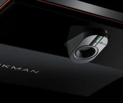 Immerse yourself in realistic gameplay with cutting-edge golf simulation technology.
