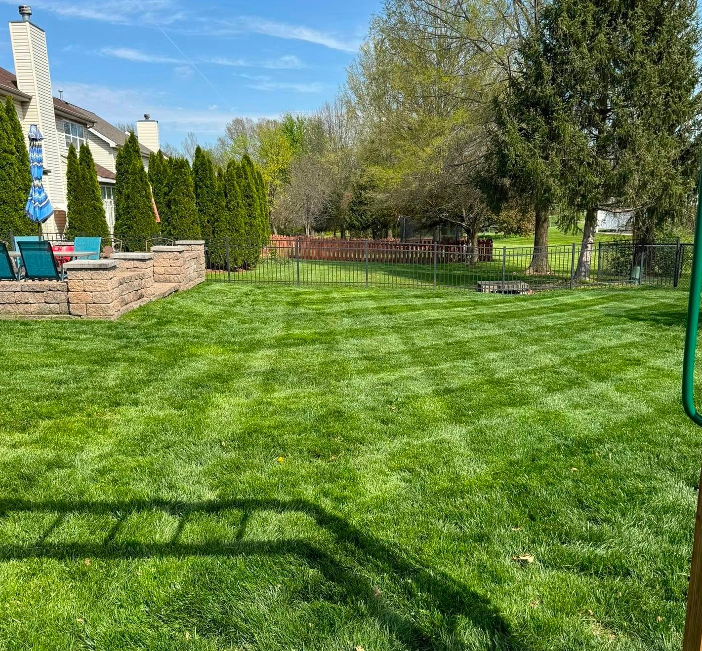 At Kneemiller's Lawn Care, we specialize in premium lawn maintenance and landscaping services to elevate the beauty of your outdoor space.