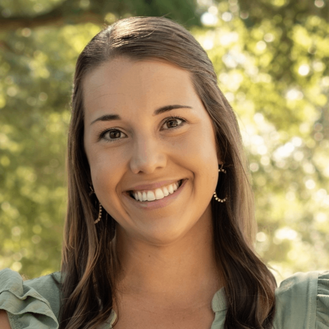 <p style="line-height: 1;"><span style="font-size: 32px;">Katelyn</span></p>
<p style="line-height: 1;"><span style="font-size: 32px;">Williams</span></p>