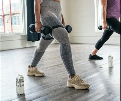 <p style="text-align: center;">A total-body class in one stop: cardio, strength, and stretch</p>