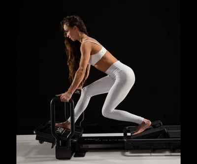 Join a welcoming community of fitness enthusiasts who motivate and inspire each other.