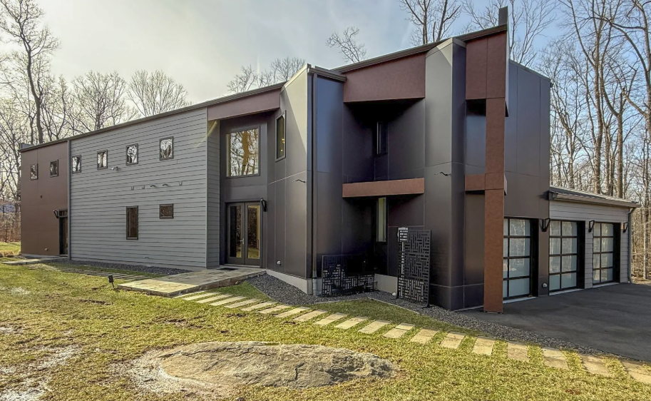 A Leader in Steel Structural Insulated Panels