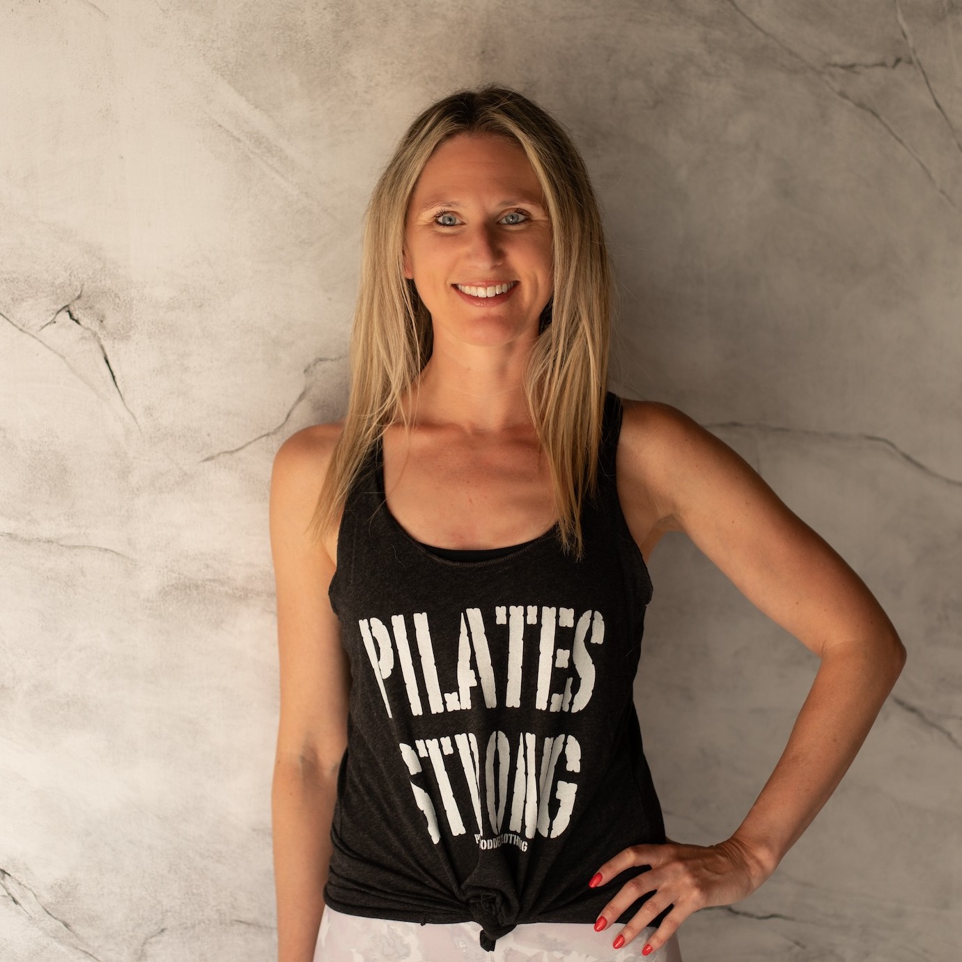 <h2 class="list-item-content__title preFade fadeIn" style="text-align: center;">CARA SCHROTER</h2>